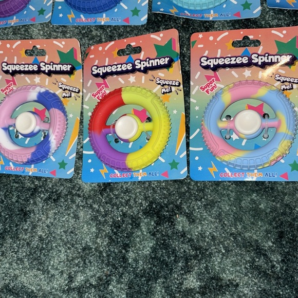 “SQUEEZE SPINNER”FIDGET TOYS LOT OF 11 (NEW)! - Picture 2 of 7